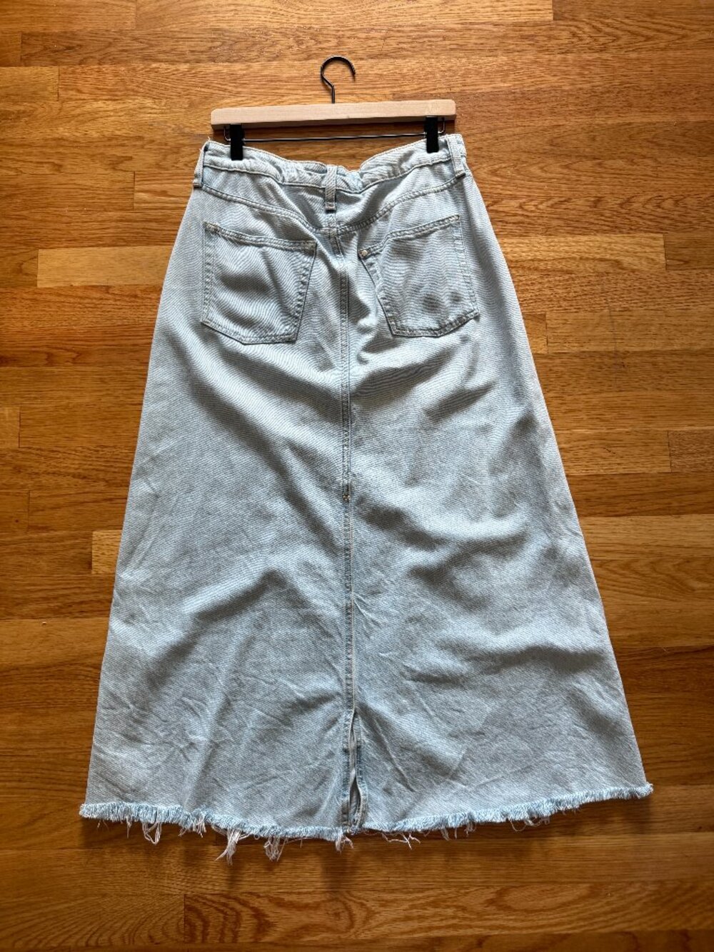 H&M Feather Soft Denim Skirt - Picture 4 of 10